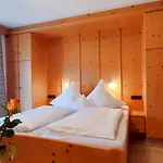 Knapphof 3*
