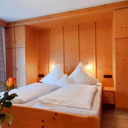 Knapphof 3*