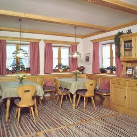Knapphof 3*