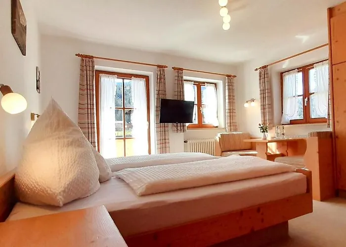 Knapphof בית הארחה 3*